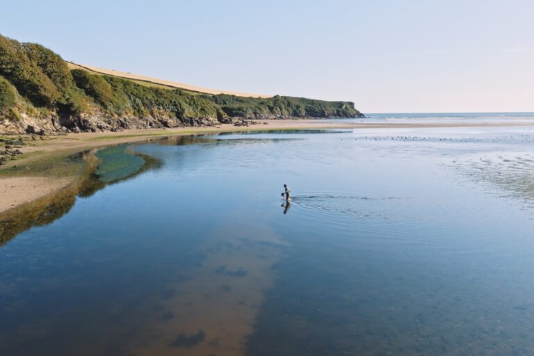 walking-across-estuary-england