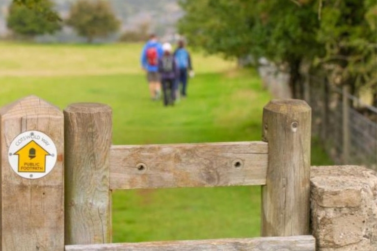 walking in the cotswolds