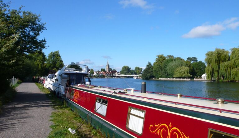 Thames Path into Marlow