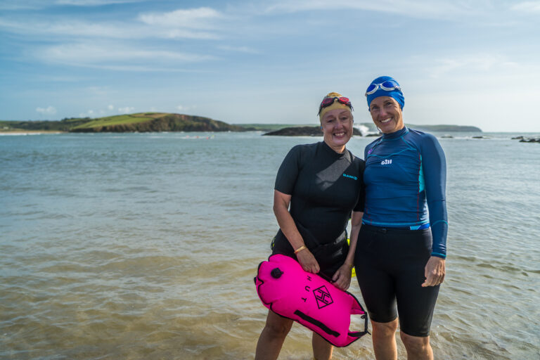 swimmers-by-the-sea-devon