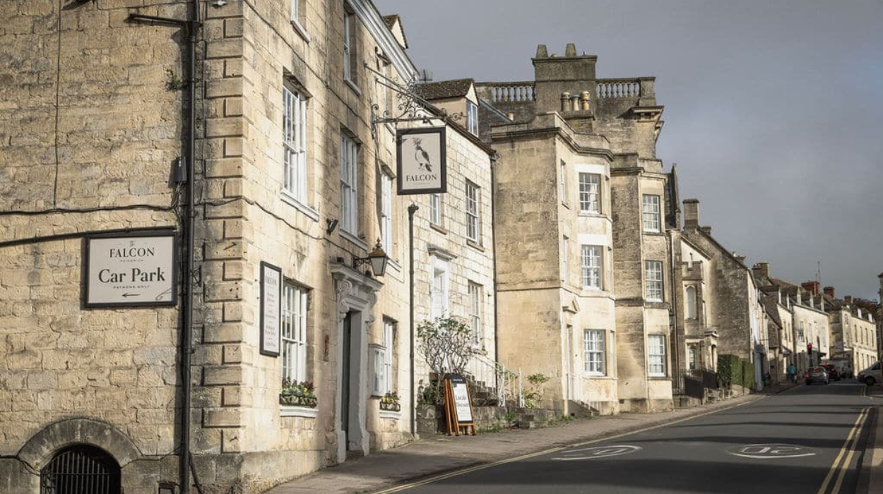 the-falcon-inn-painswick-1_rsz_11062026132250914png