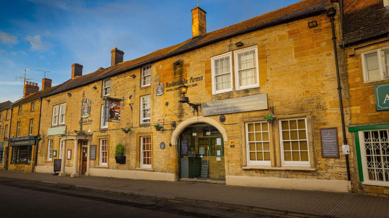 the-redesdale-arms-1_rsz_11062026141609845png