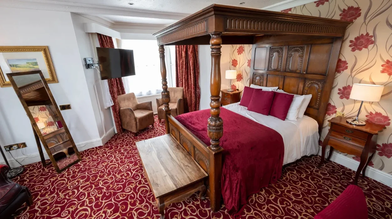 the-rising-sun-hotel-1_rsz_11062026133729580png
