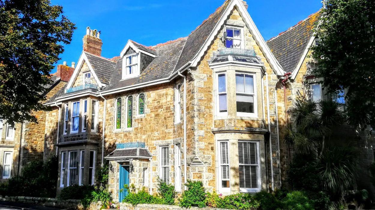 treventon-guest-house_rsz_08102025142015087jpg